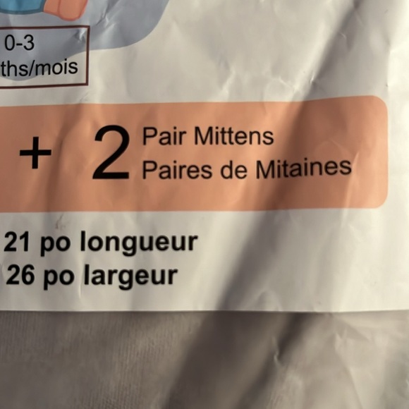 Easy wrap, swaddles hundred percent cotton with mittens size 0 to 3 months - Picture 3 of 6